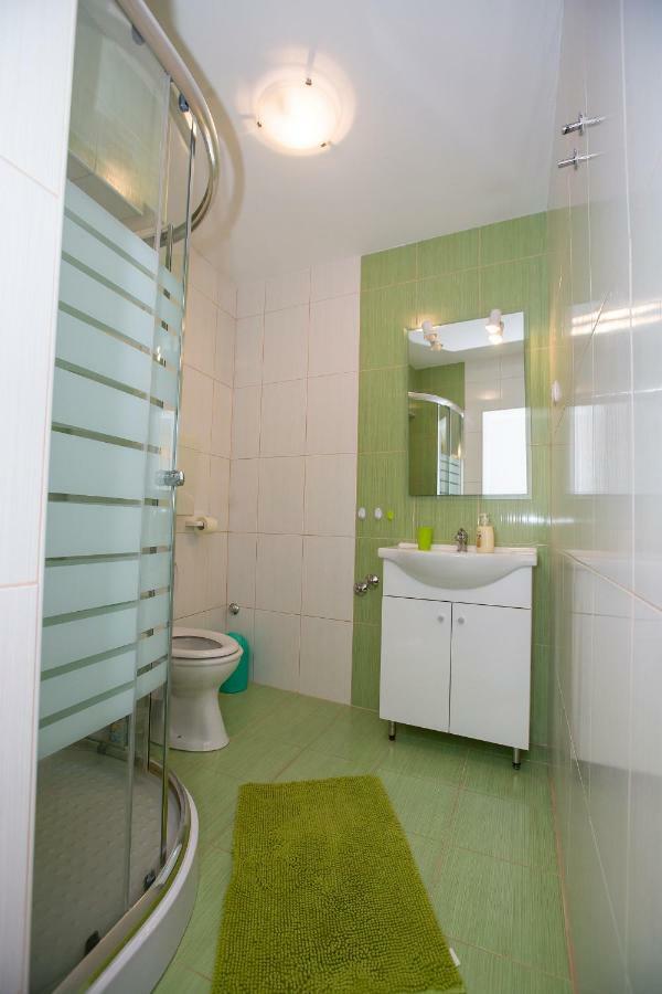 Apartmani Cindric Karlobag Kültér fotó